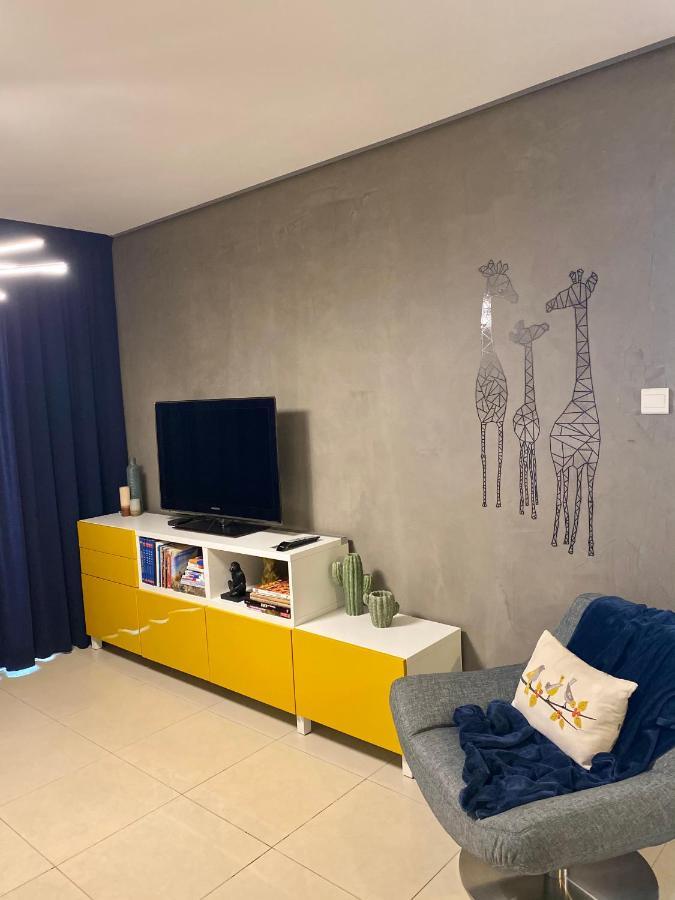 Fat Cow Apartment 101 Larnaca Ngoại thất bức ảnh