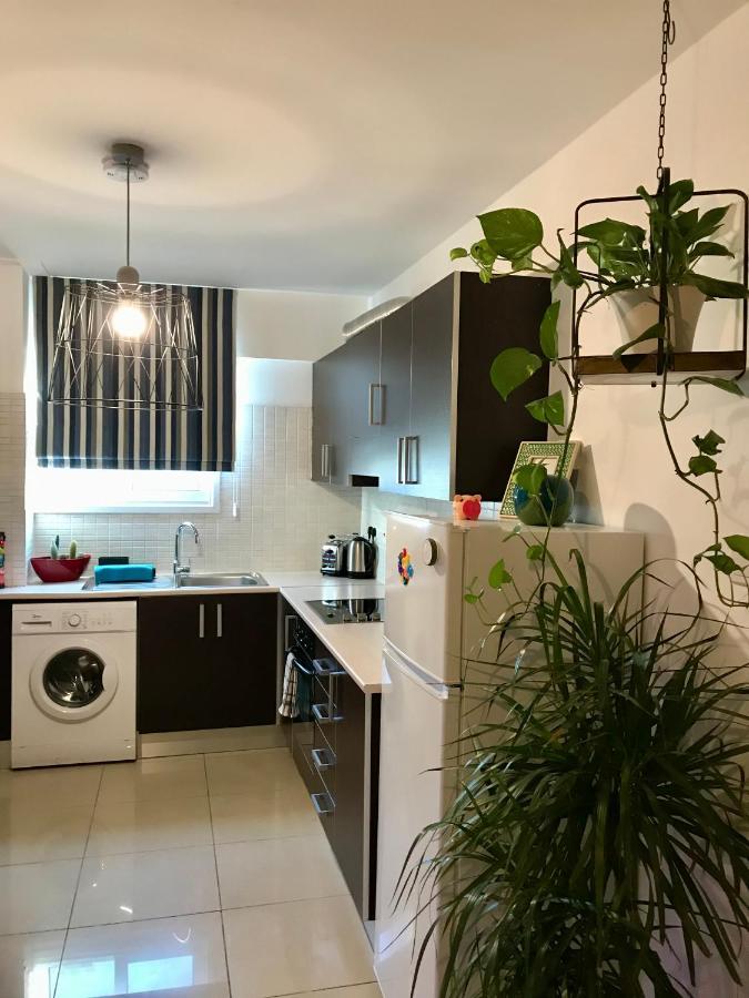 Fat Cow Apartment 101 Larnaca Ngoại thất bức ảnh
